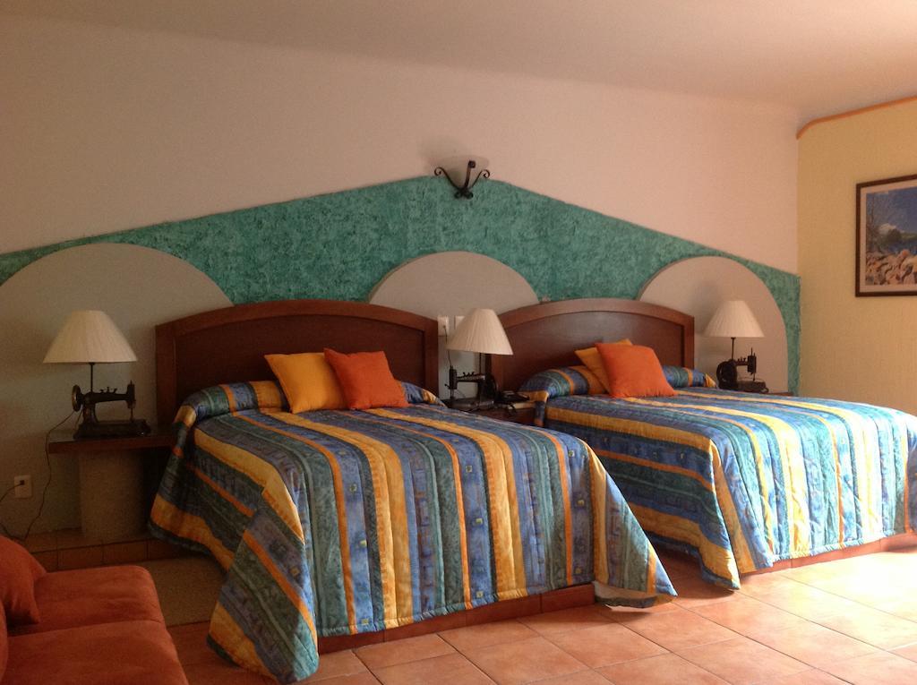 Hotel Plaza Rubio Amatitan Zimmer foto
