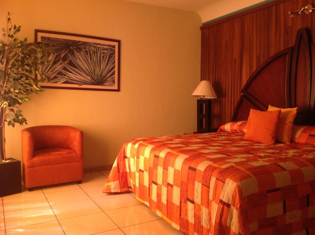 Hotel Plaza Rubio Amatitan Zimmer foto